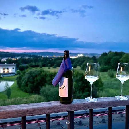 Duplex Delight 18 Mari Pekre