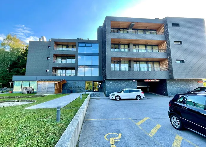 Duplex Delight 18 Mari Pekre