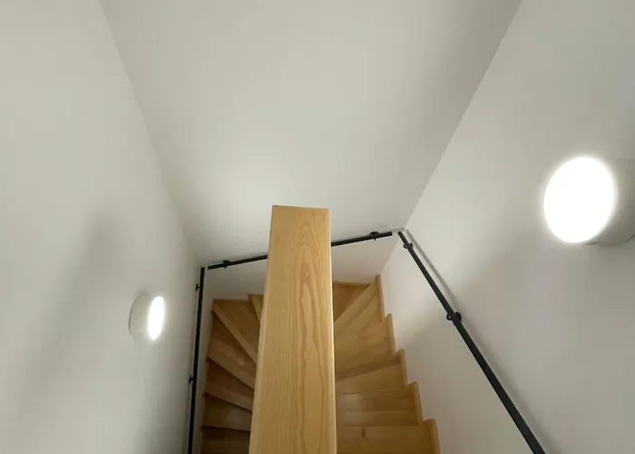 Duplex Delight 18 Mari *