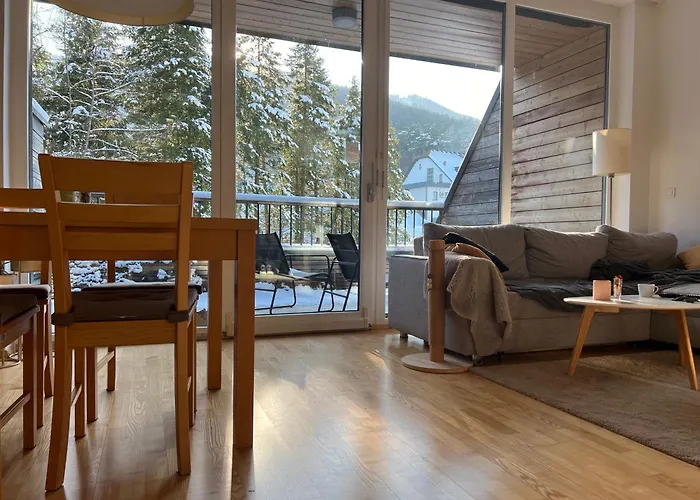 Duplex Delight 18 Mari Pekre